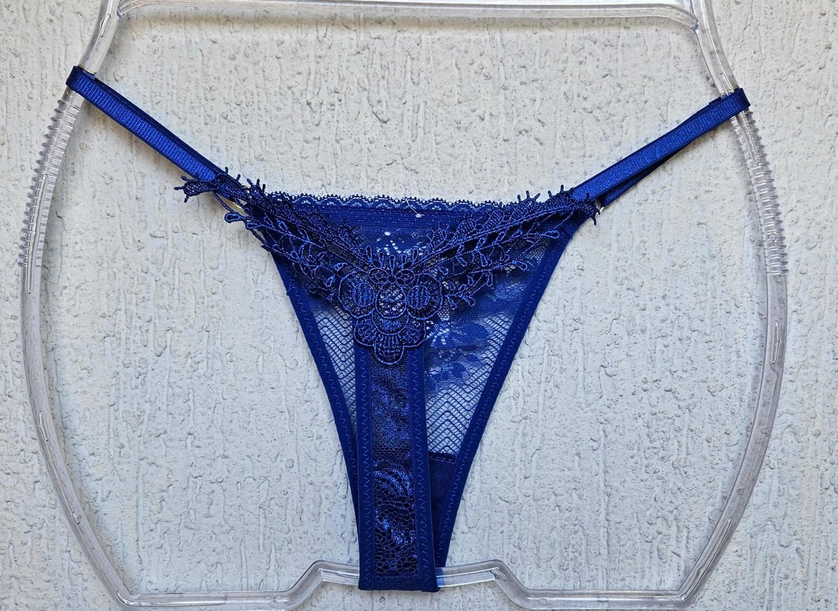Less AZUL  - 2