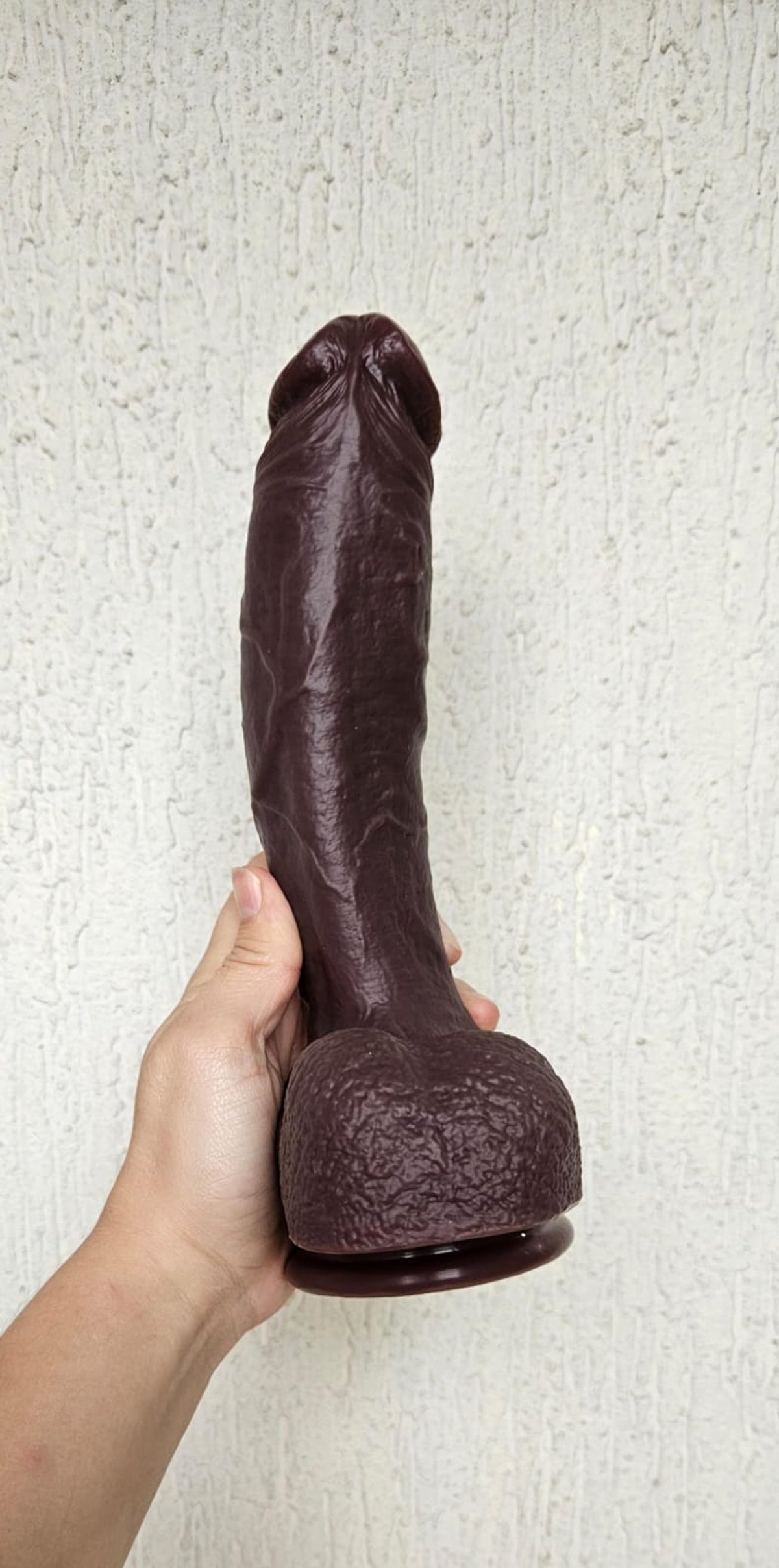 Dildo marrón con ventosa - 23,5 x4,5 cm  - 3