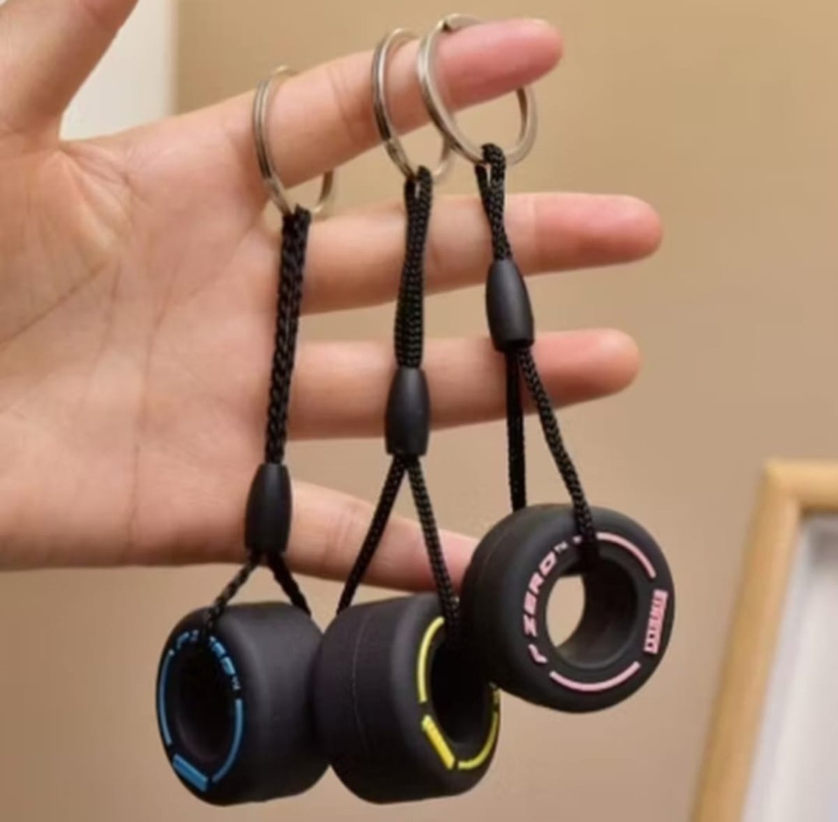 Llaveros de Formula 1 Pirelli - 2