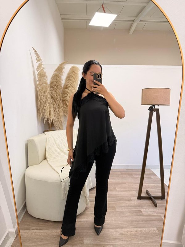 BLUSA CUELLO ENCAJE 