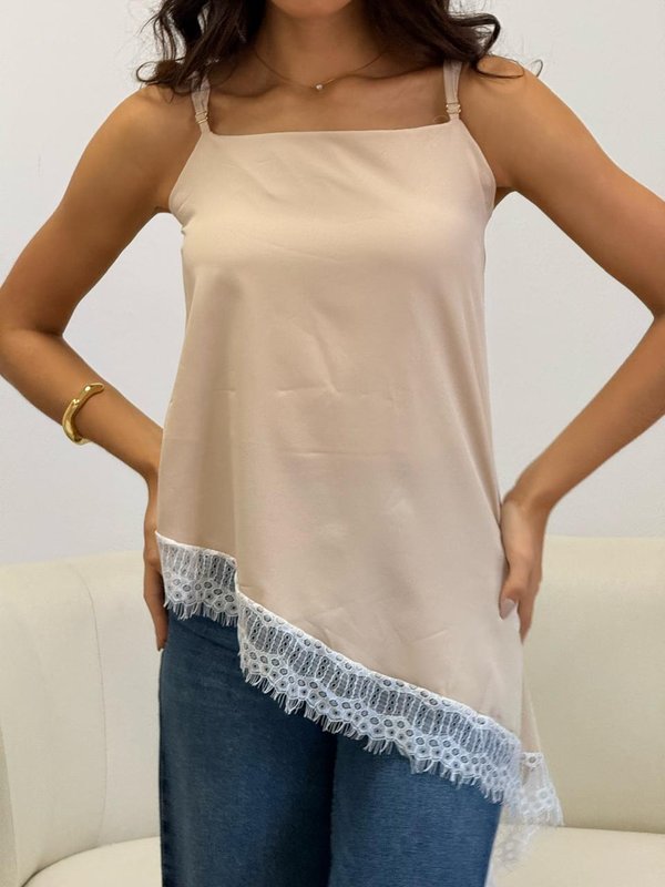 BLUSA IRREGULAR CON ENCAJE 