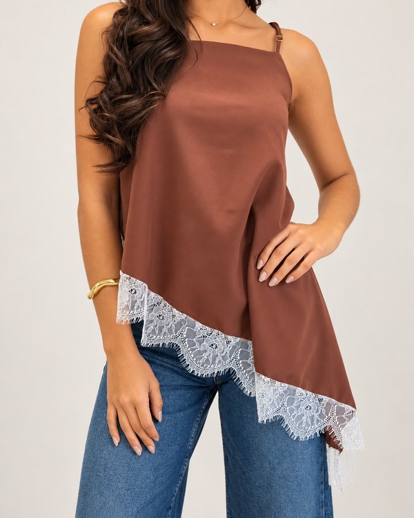 BLUSA IRREGULAR CON ENCAJE /1874