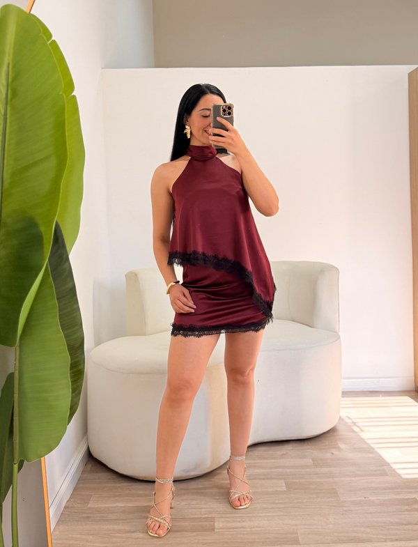 BLUSA HALTER CON ENCAJE