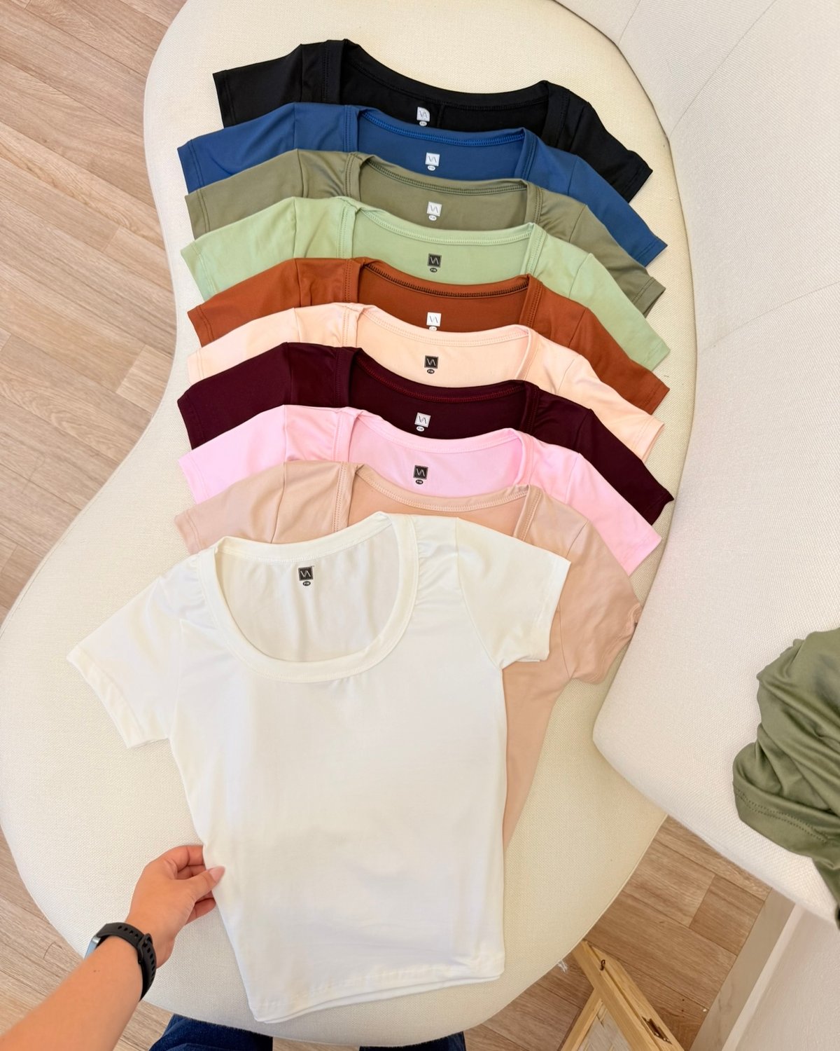 Promo Crop Cuello Redondo Escotado #6902