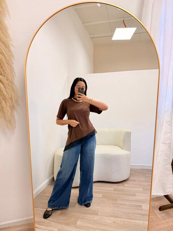 BLUSA IRREGULAR C/ ENCAJE 
