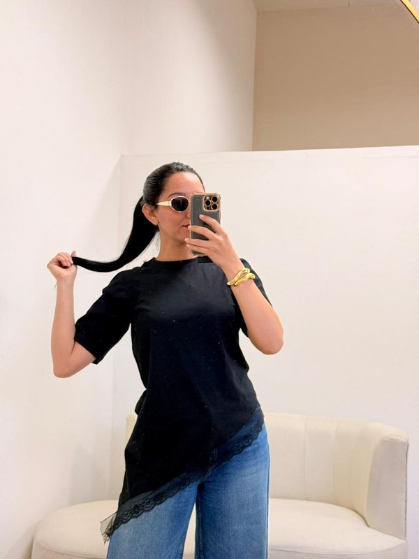 BLUSA IRREGULAR C/ ENCAJE 