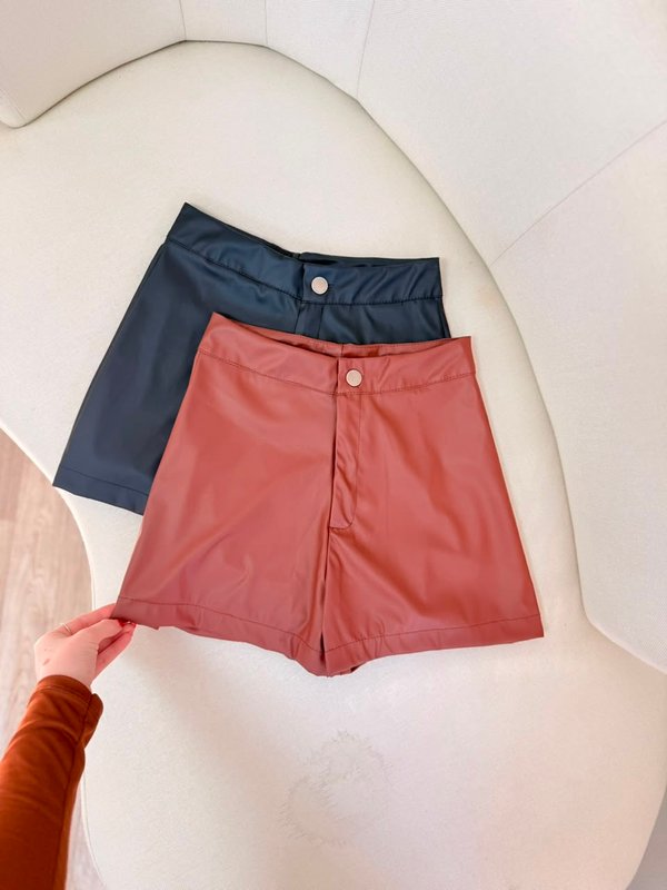 SHORT CUERINA ESTRELLA
