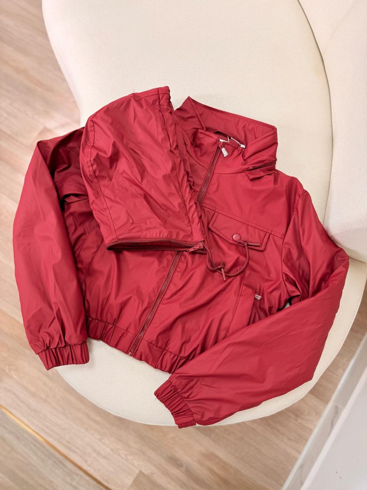 CHAQUETA BOMBER CON CAPUCHA  - 2