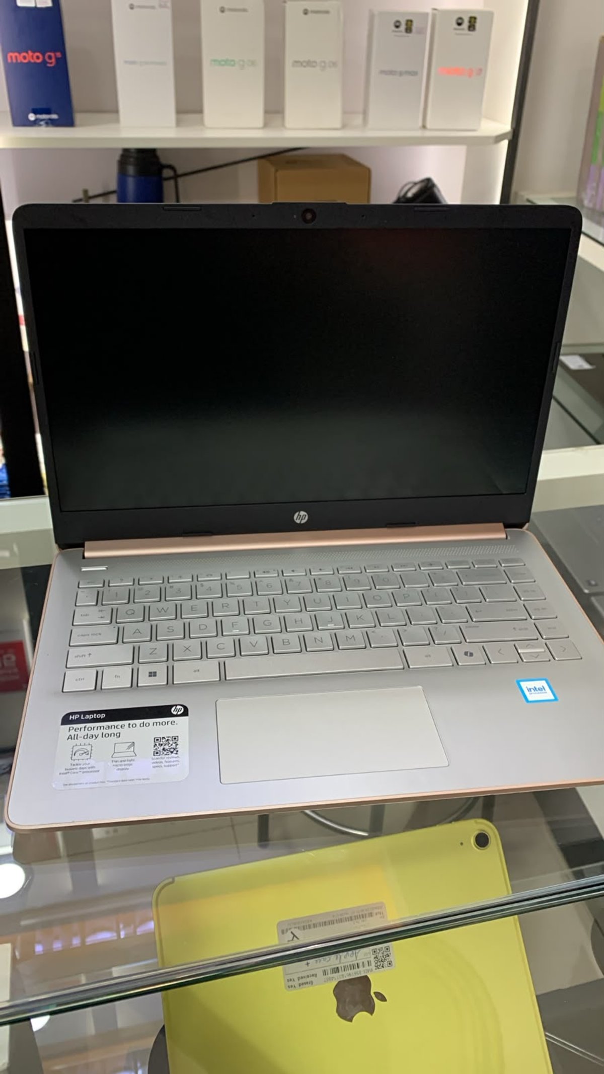 HP LAPTOP INTEL W11 P14 1284G (CELESTE o DORADO)