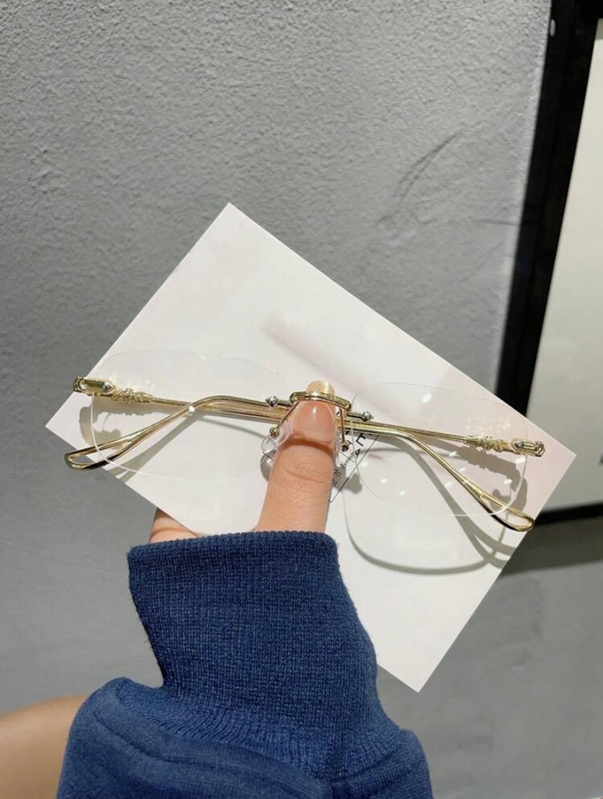 Y2K "Cyber-Ghost" Rimless Glasses - 4