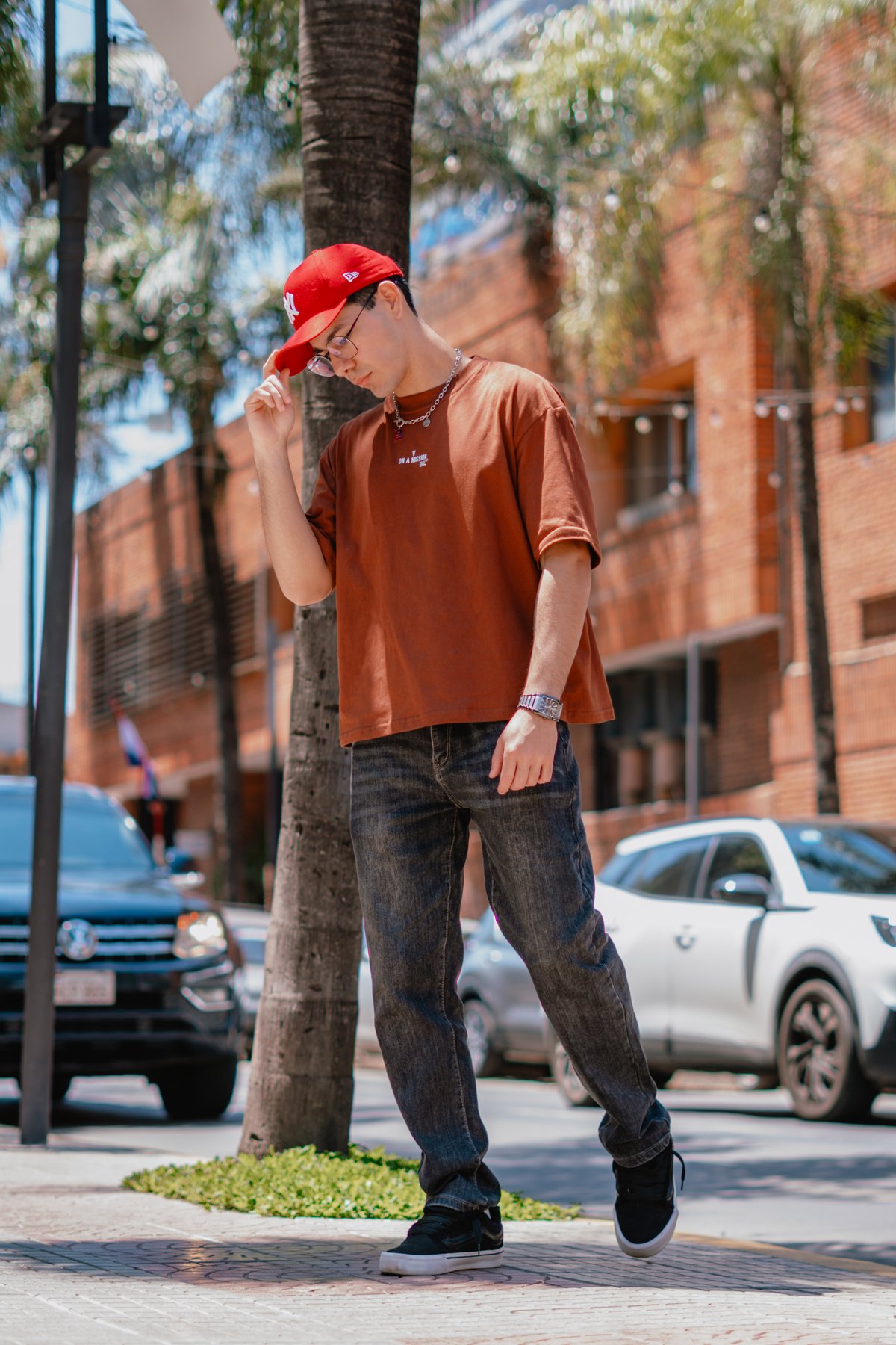 Basica ON A MISSION  Marrón - Boxy fit - 2