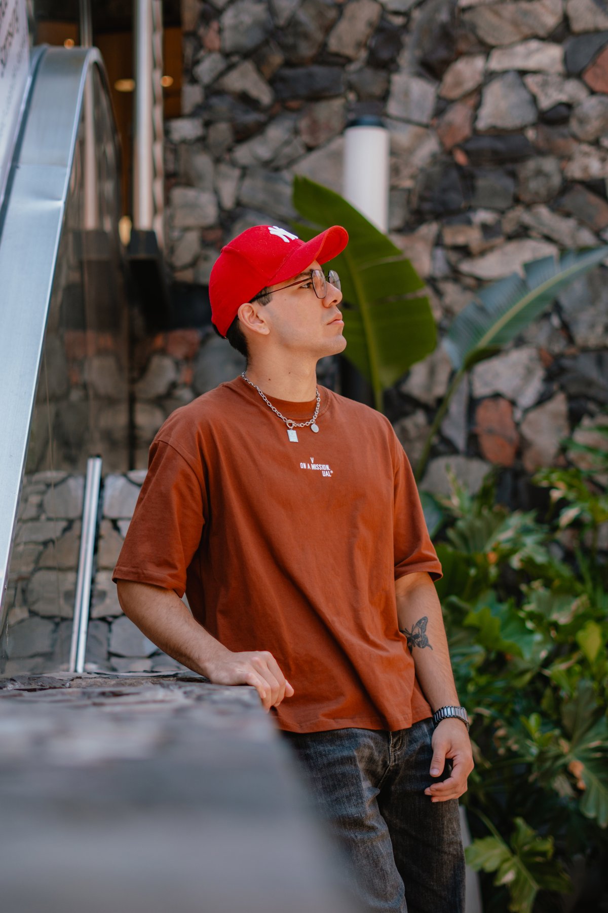 Basica ON A MISSION  Marrón - Boxy fit