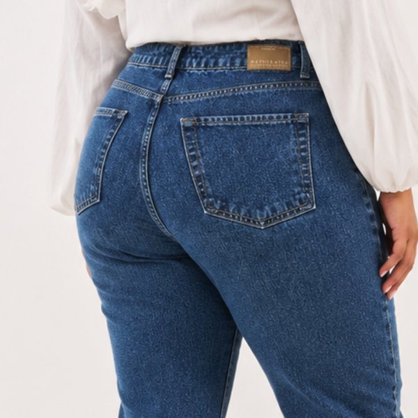 Jeans de Tiro Alto – Gatos e Atos
