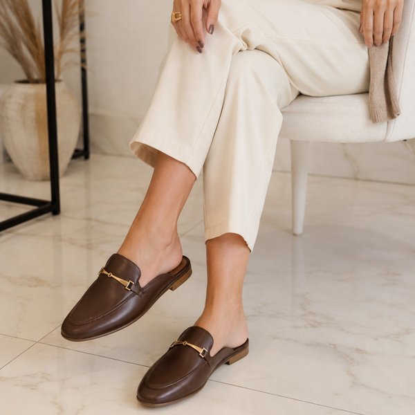 Mule Couro Marrom Lia line