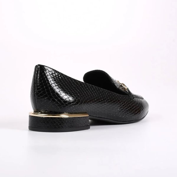 Loafer de Cuero Snake Negro con Herraje Dorado – Jorge Bischoff