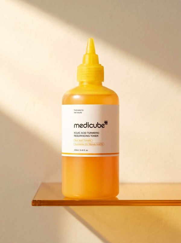 Tónico Medicube Kojic Acid Turmeric Resurfacing Toner