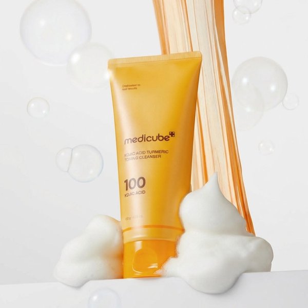 Limpiador facial Medicube Kojic Acid Turmeric