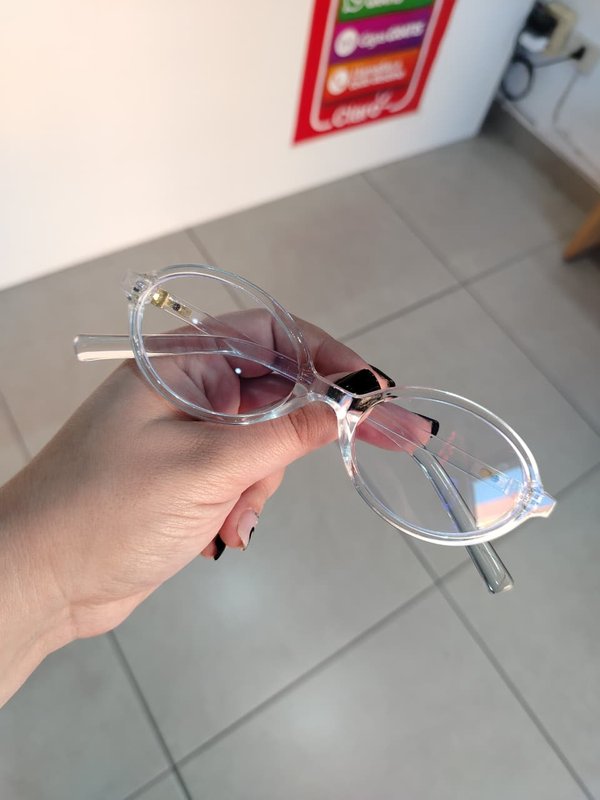 Gafas de moda en negro y transparete