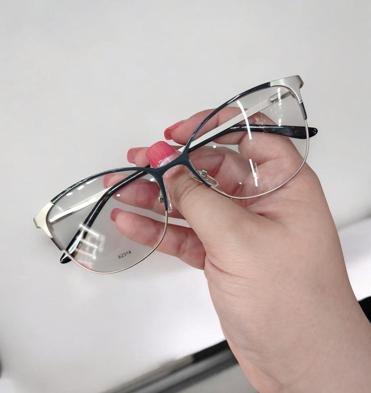 Armazón dama de metal 