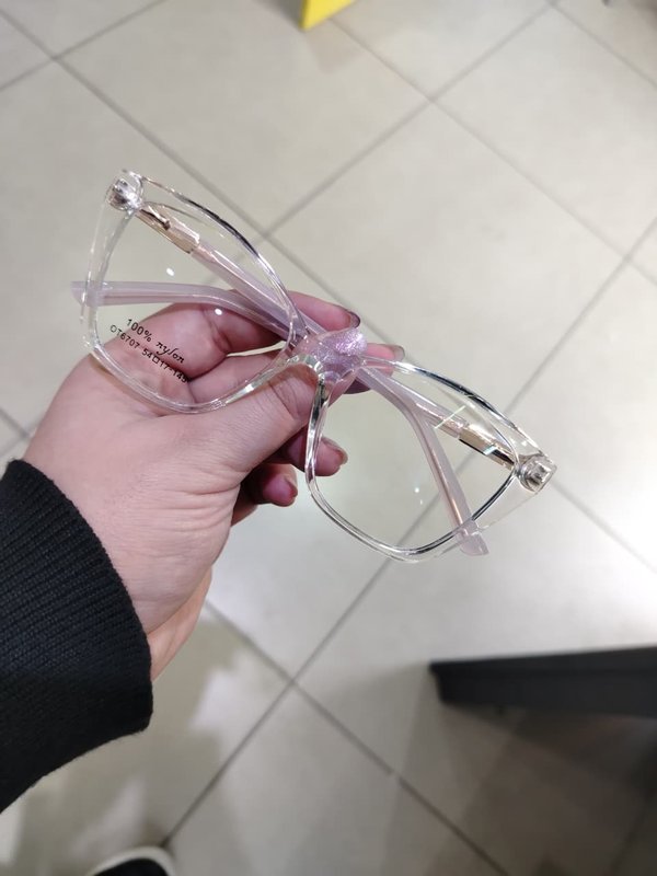 Armazon transparente acetato