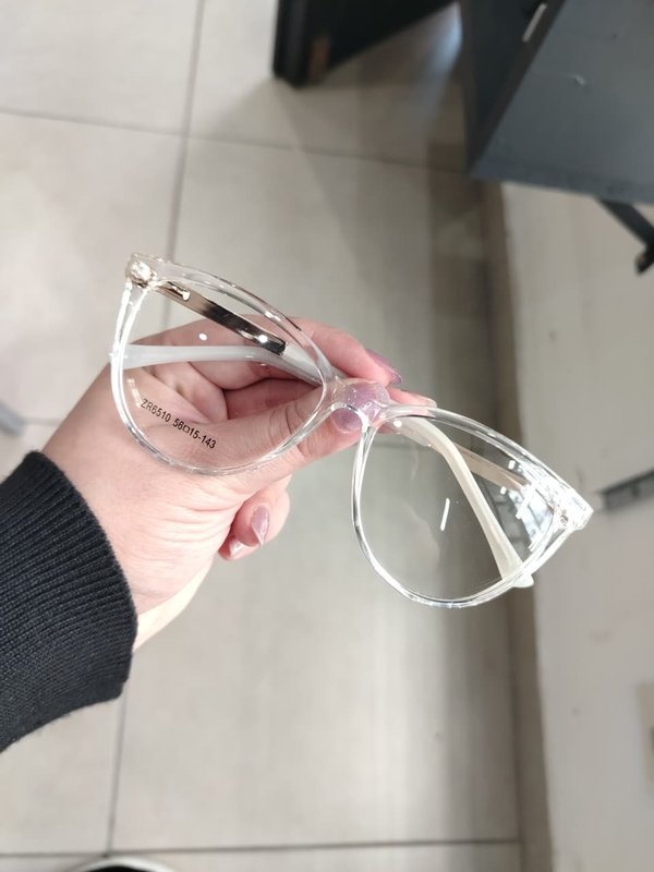 Armazon transparente acetato