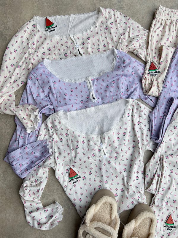 Sets de pijamas floreados