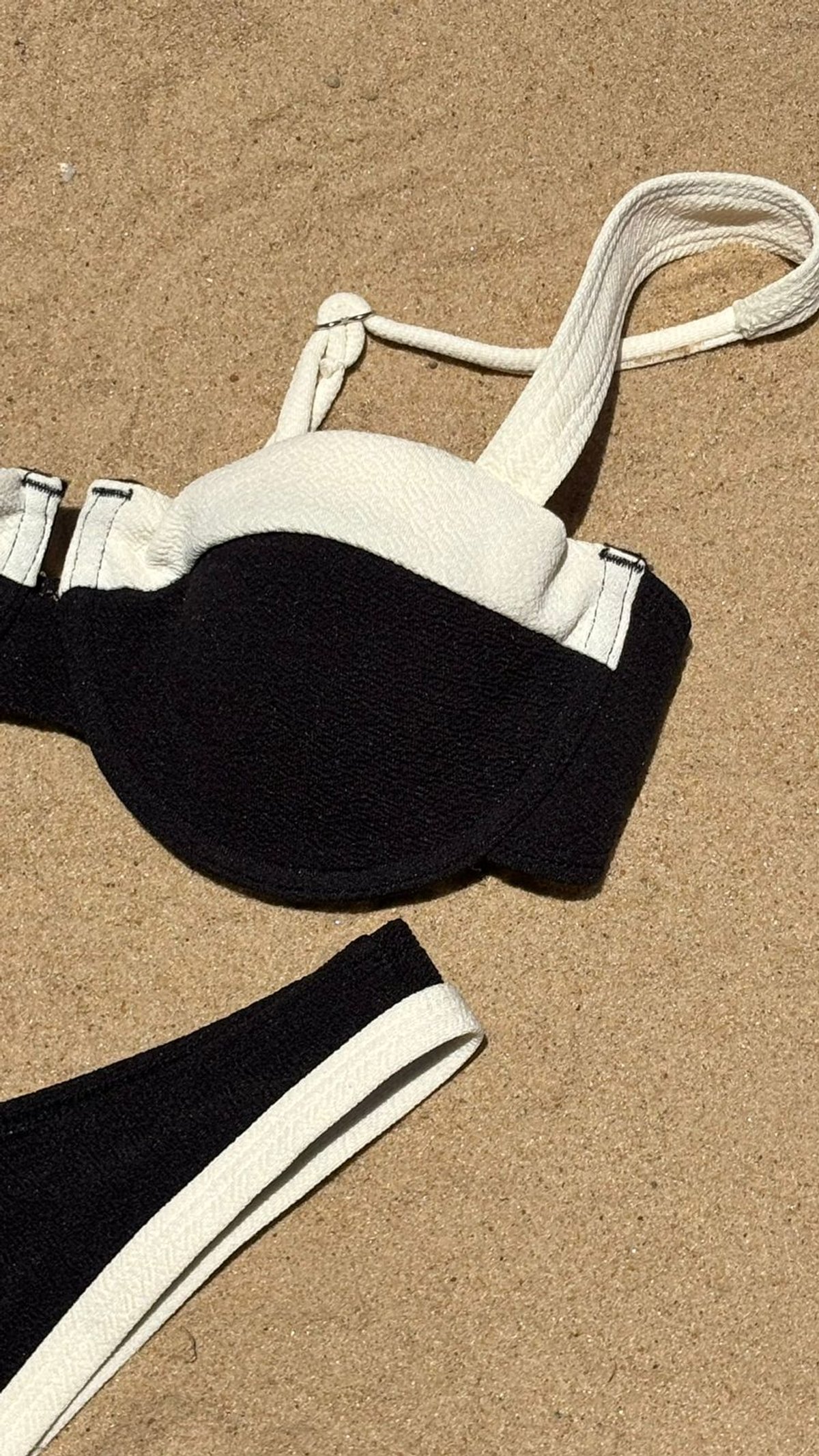 BIKINI BLACK AND WHITE