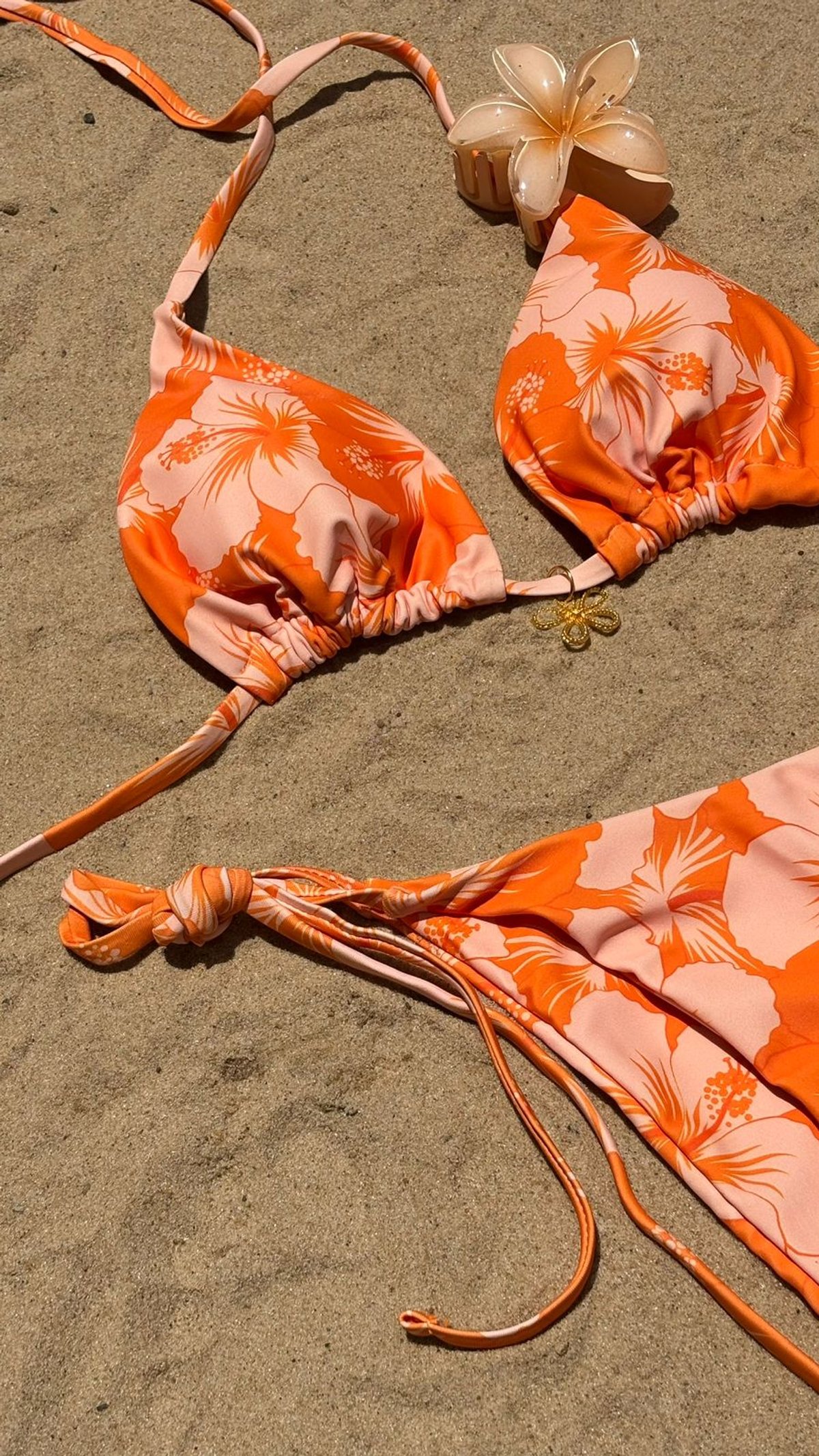 BIKINI NARANJA ESTAMPA HIBISCO