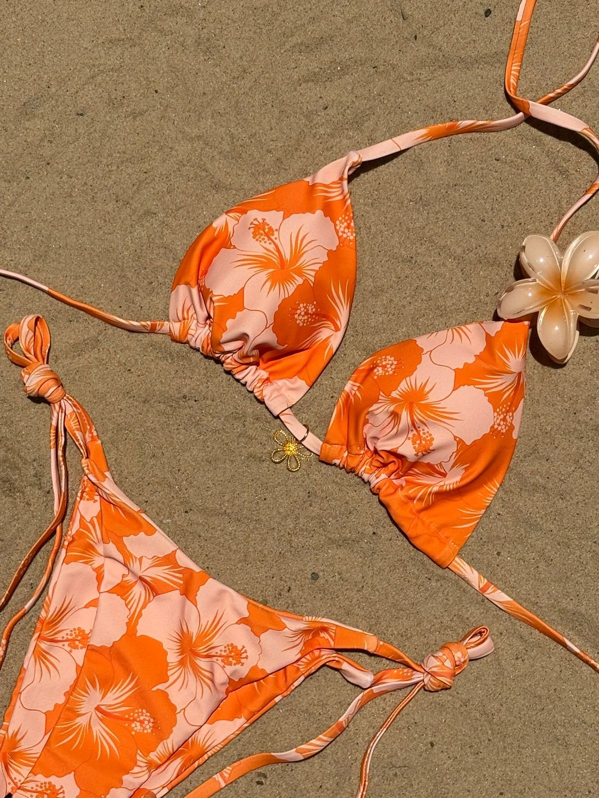 BIKINI NARANJA ESTAMPA HIBISCO