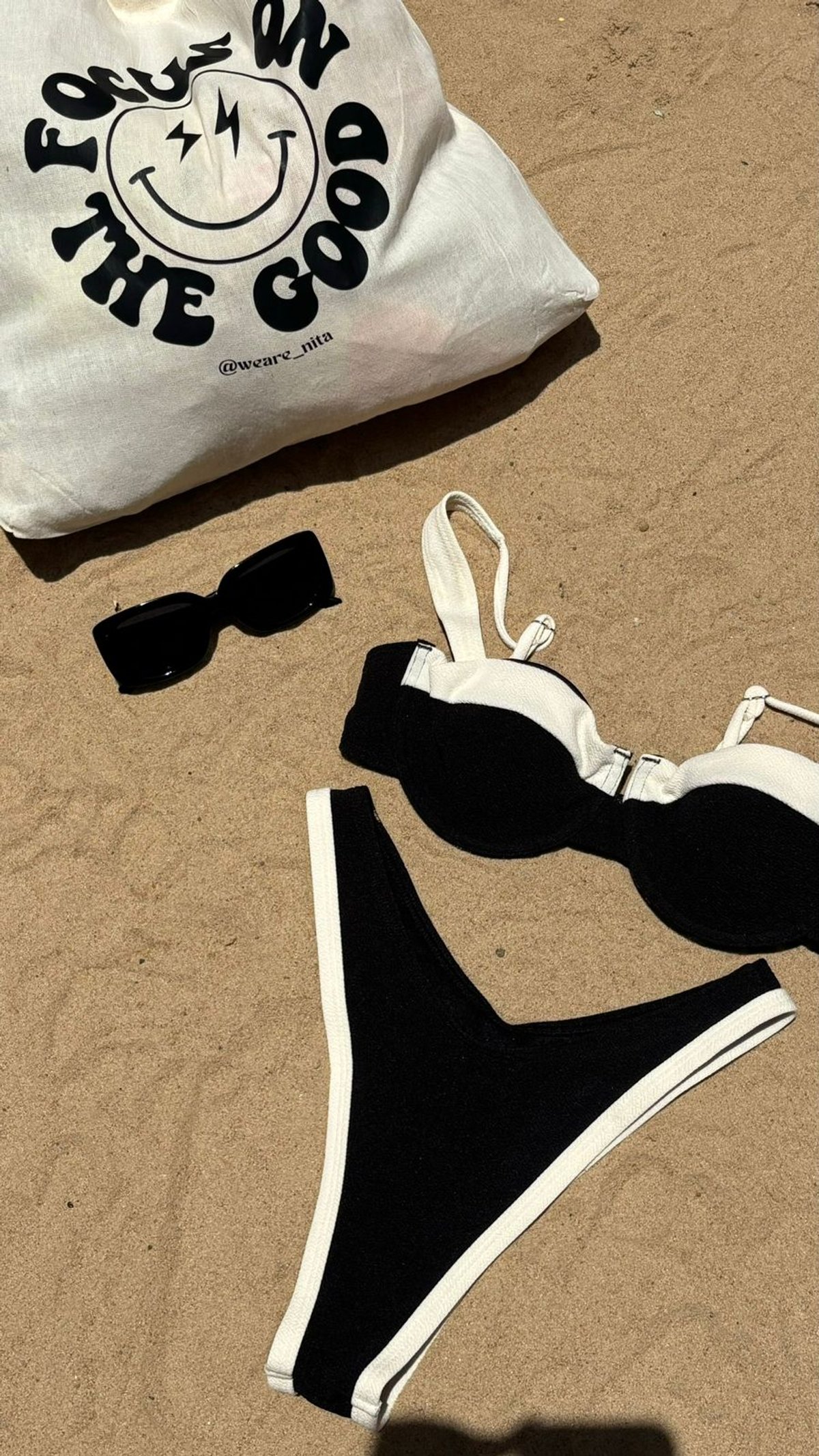 BIKINI BLACK AND WHITE