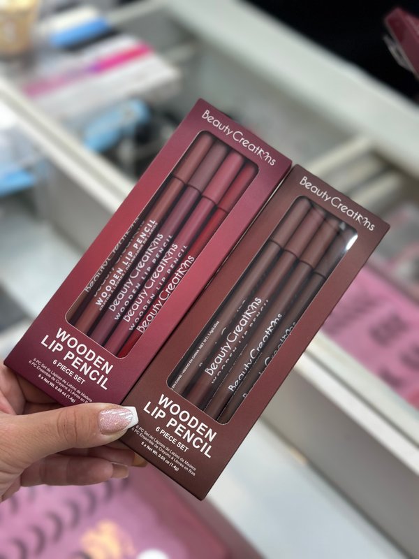 BEAUTY CREATIONS LIP LINER SET✨