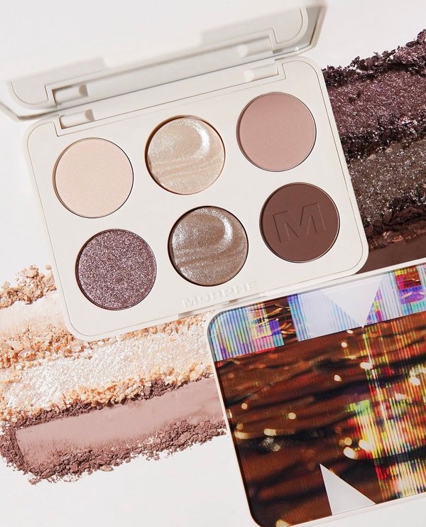 MORPHE CHROMA PLUS EYESHADOW PALETTE