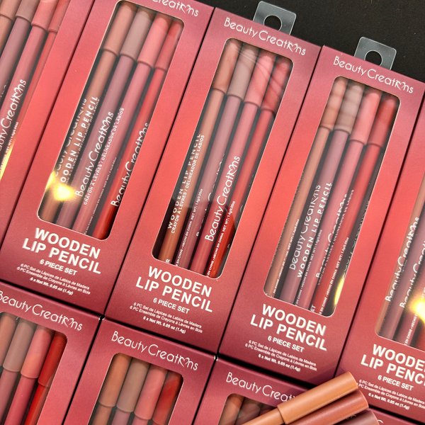 BEAUTY CREATIONS LIP LINER SET✨