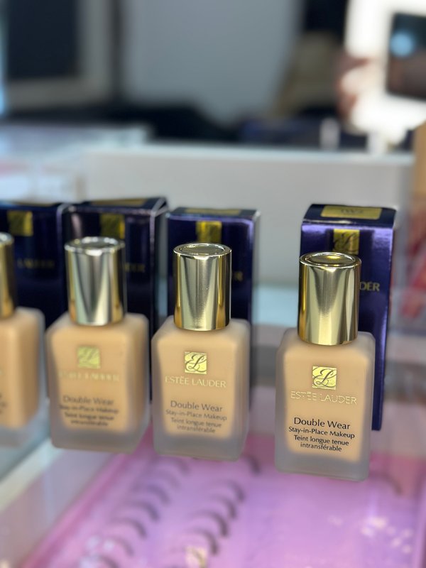 ESTEE LAUDER DOUBLE WEAR FOUNDATION