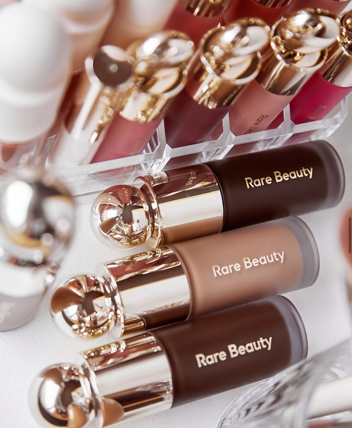 RARE BEAUTY SOFT PINCH LIQUID CONTOUR