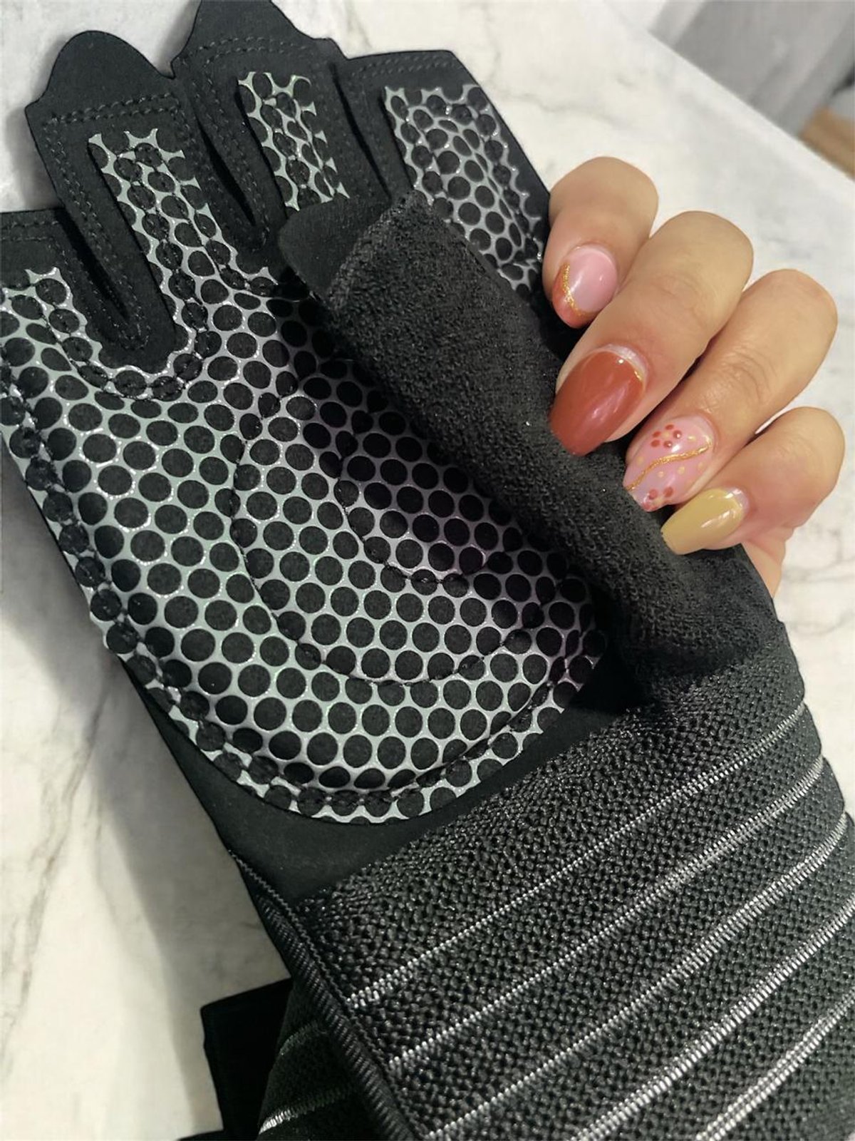 Guantes con muñequeras - 2