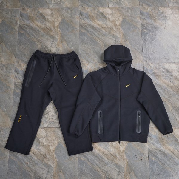 Conjunto Nike Tech Fleece X Nocta Negro