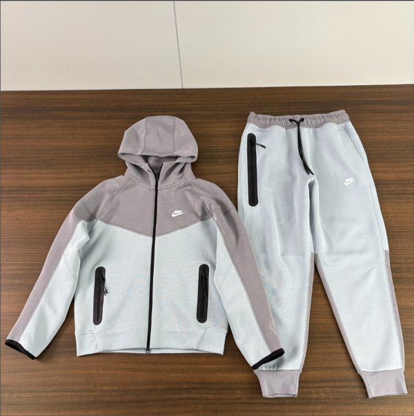Nike Tech Fleece