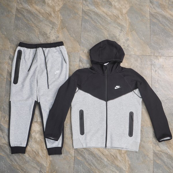 Nike Tech Fleece