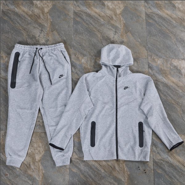 Nike Tech Fleece