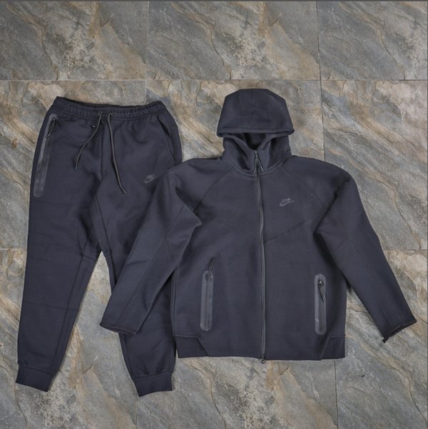 Nike Tech Fleece