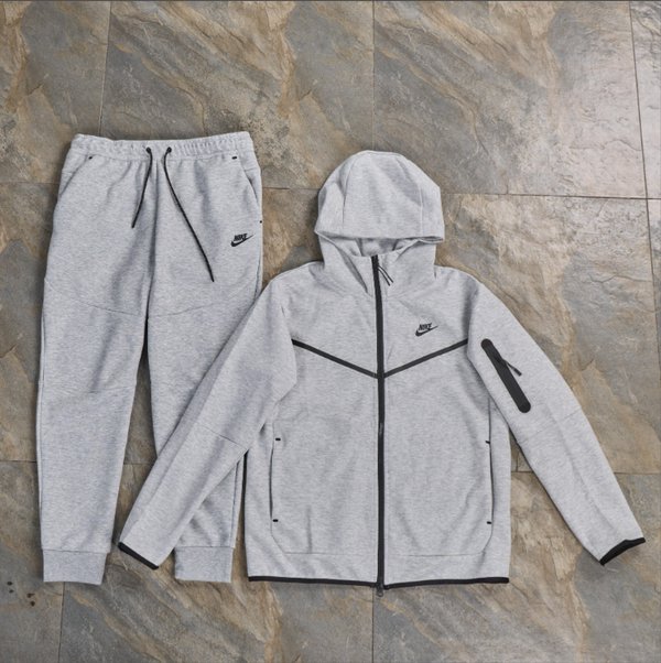 Nike Tech Fleece